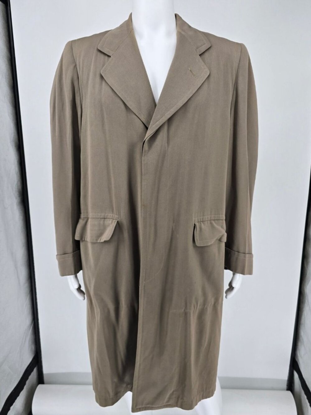 Vintage 1940s J.C Penney Co. Inc. Craftsman Water Repellent Overcoat (L)